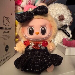 Pop mart have a seat labubu